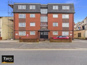 Shaw Road, Blackpool, FY1 6HA