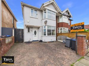 Riversleigh Avenue, Blackpool, FY1 2SB