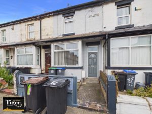 Wall Street, Blackpool, FY1 2EG